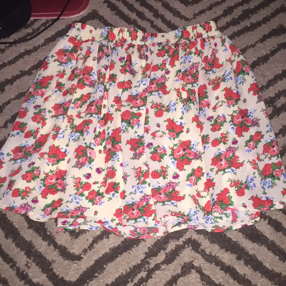 Skirt - Picture 2 of 2